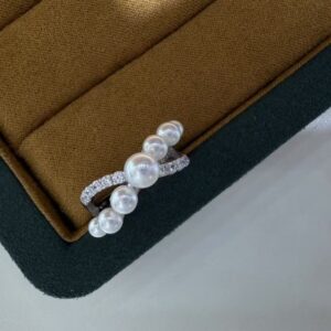 Pearl Cross Ring